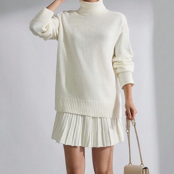 Classic Cream Turtleneck Loose Fit Sweater Skirt Set - Picture 3 of 6